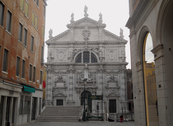 Facciata della Chiesa di San Mois da Calle Larga XXII Marzo